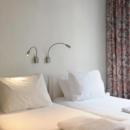 Boutique De La Place Des Vosges 3* Párizs