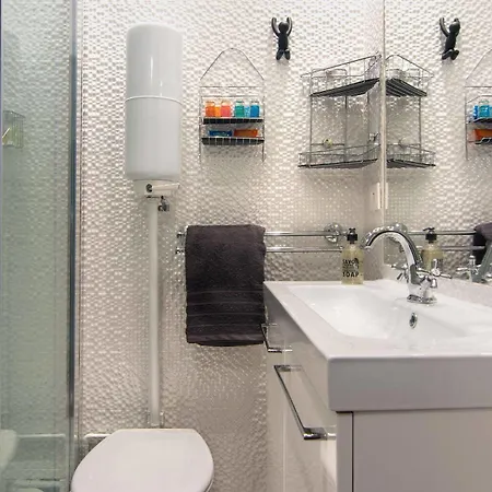 My Nest - Quartier Latin Zajazd 2*