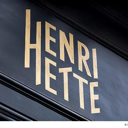Henriette Отель