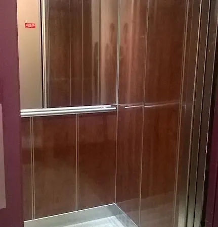 Hipotel Lilas Gambetta Hotel