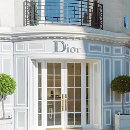 21a Marechal Foch Avenue Champs-elysees