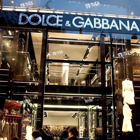 21a Marechal Foch Avenue Champs-elysees Paris