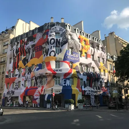 21a Marechal Foch Avenue Champs-elysees *