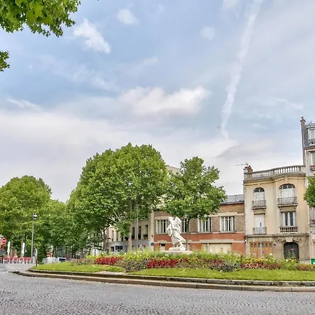 45-atelier Buttes Chaumont Apartamento París