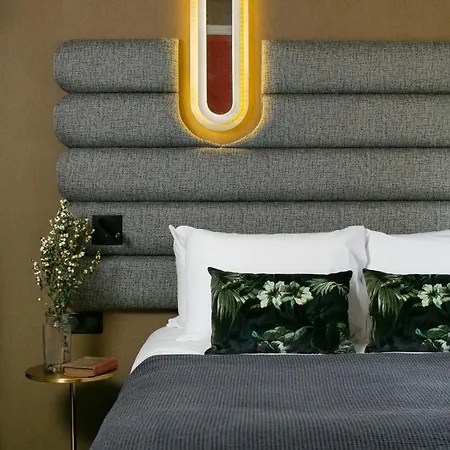 La Planque Hotel Paris
