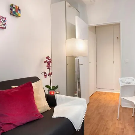 Sweet Apartment *