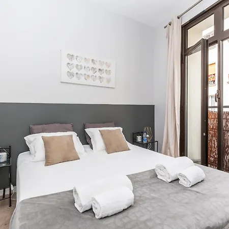 Sweet Apartment Paris