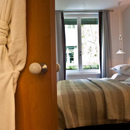 Hotel Pershing Hall 5*
