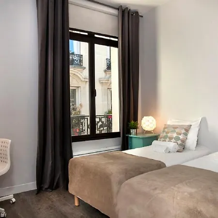 Sweet Apartment *
