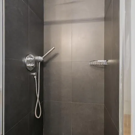 Appartement Turenne Place Sainte Catherine Paris
