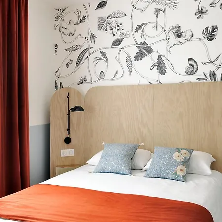 Caulaincourt Montmartre By Hiphophostels Albergue Paris
