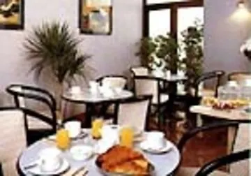 Crimée Hotel Paris