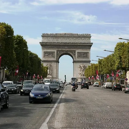 21a Marechal Foch Avenue Champs-elysees
