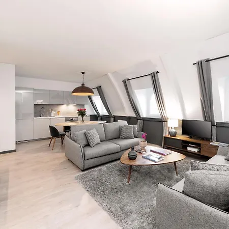 Apartment Livinparis - Luxury Ac 2 & 3 Bedrooms Le Louvre Paris