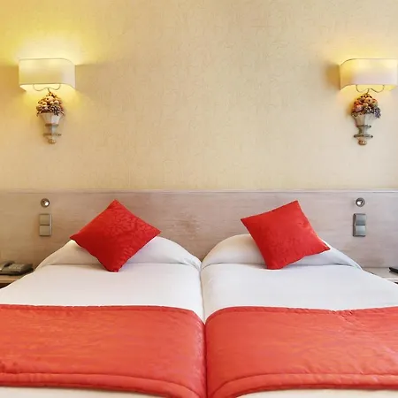 Cecilia Hotel 3*