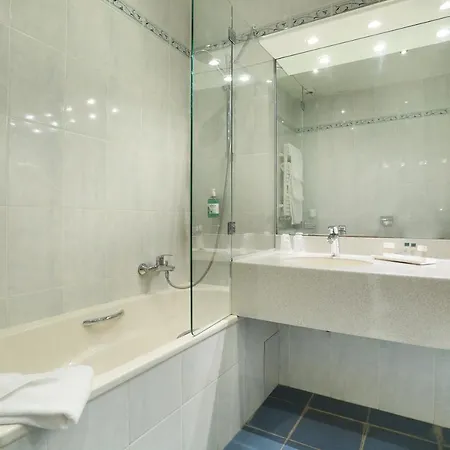 Cecilia Hotel 3*