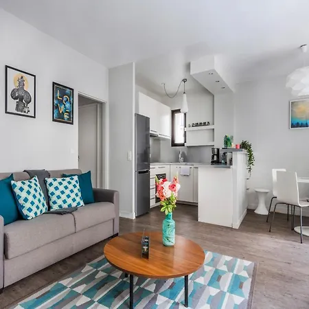 Apartment Sweet *