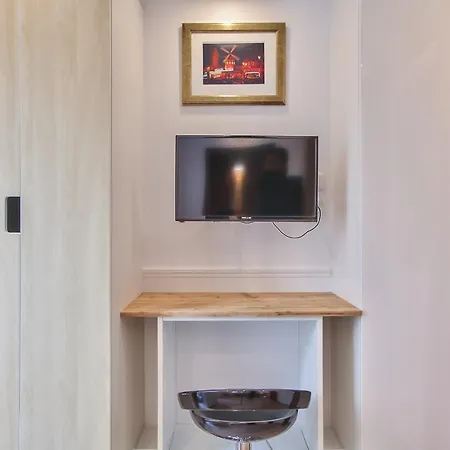 Apartment 65-french Cancan St Denis Paris