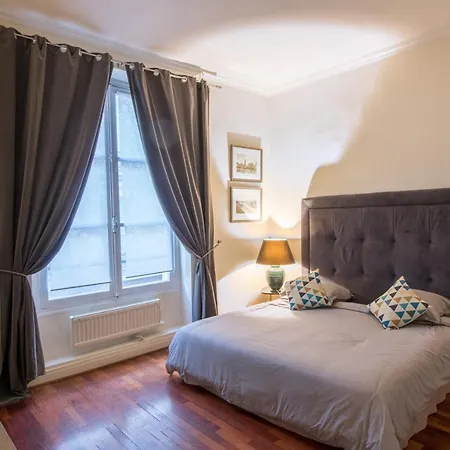 New Chic Flat : Le Marais - Place Des Vosges Apartamento París
