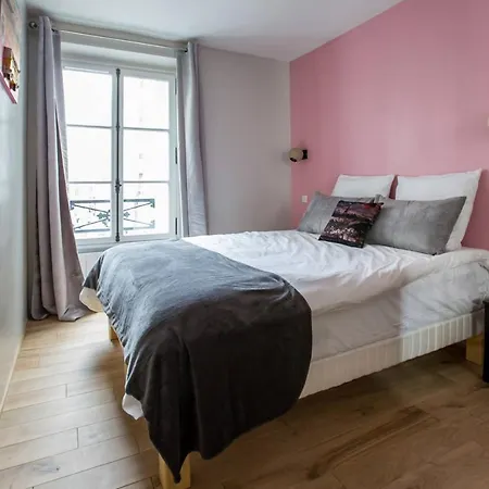 Apartment Spacious And Charming 2 Bedroom Flat A Madeleine Paris