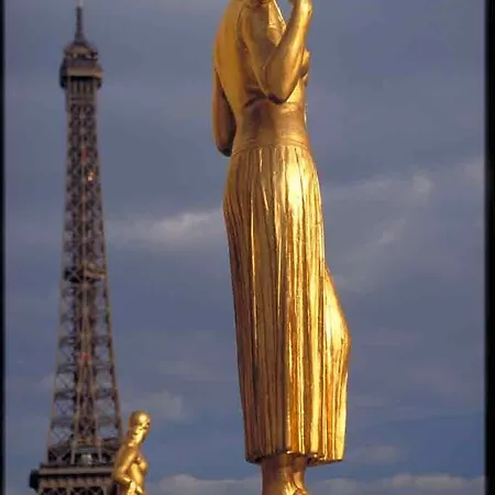 Ibis Tour Montparnasse 15eme