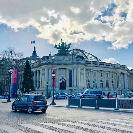 21a Marechal Foch Avenue Champs-elysees * Parigi