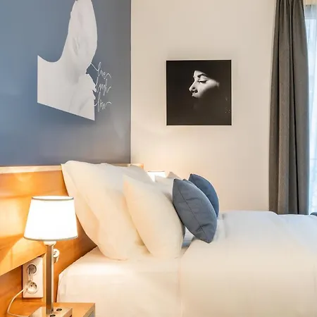 Eiffel Mademoiselle Hotel Paris