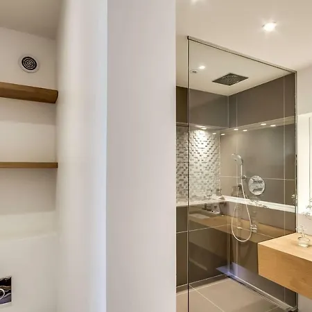 Apartamento Avenue Pierre 1er De Serbie -