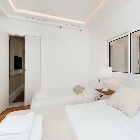 Apartment Luxury Montaigne *