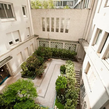 Apartment Luxury Montaigne *