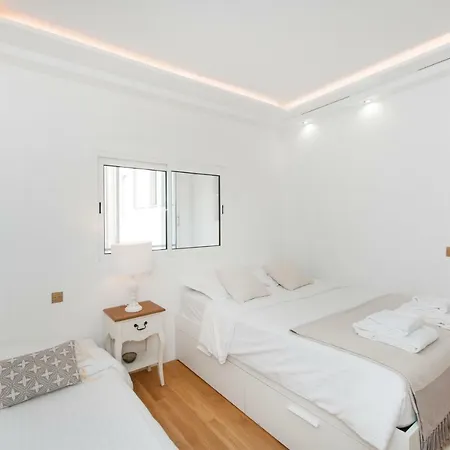 Apartment Luxury Montaigne