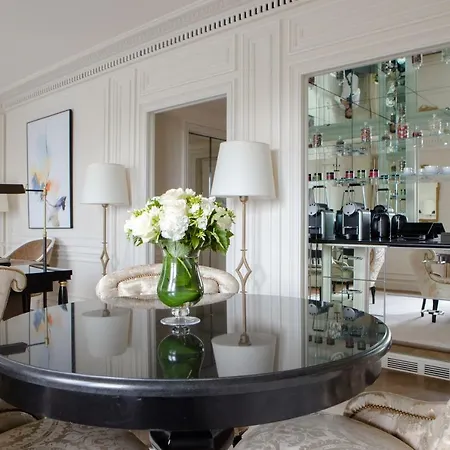 La Reserve & Paris