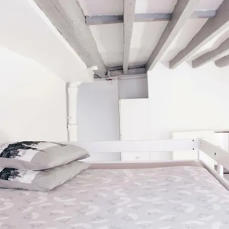 Parisian Flat *