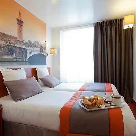 Alyss Saphir Cambronne Eiffel Hotel 3*