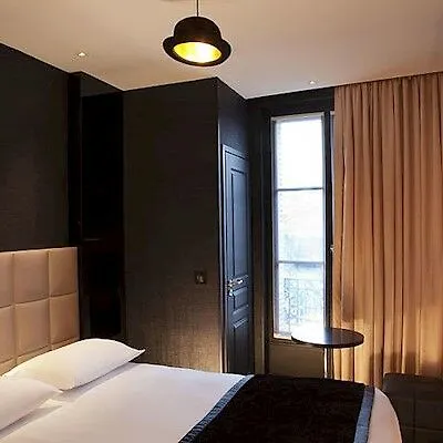First Tour Eiffel Szálloda 4*