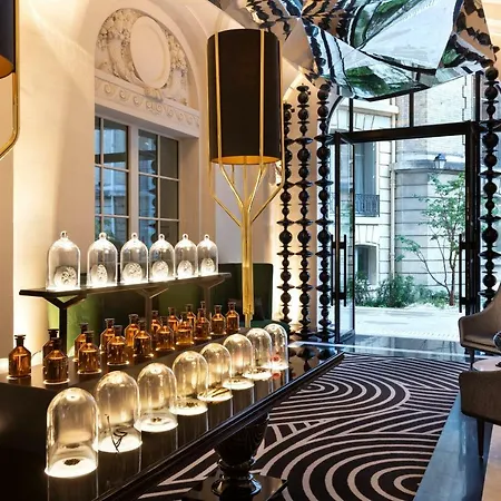 La Clef Champs-élysées By The Crest Collection