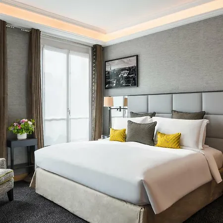 Sofitel Baltimore Tour Eiffel 5* פריז