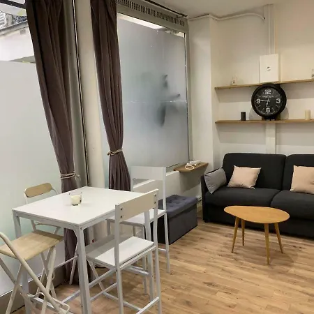 Nice 1 Bedroom Of 26m2 - Lively Area París