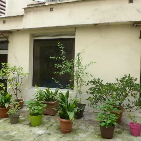 Nice 1 Bedroom Of 26m2 - Lively Area Apartamento *