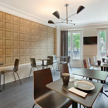 Hotel Avama Prony Paris