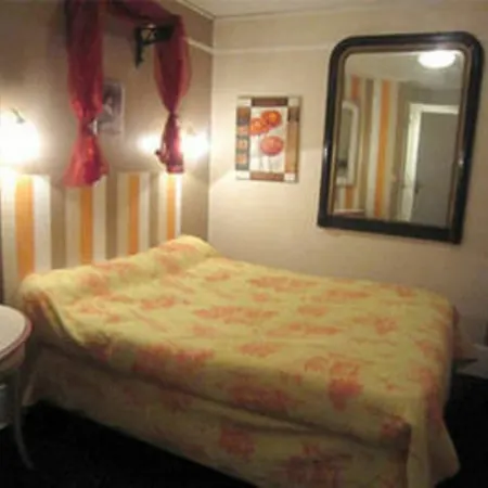 De Lille Louvre Hotel 2*
