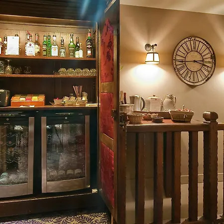 Hotel Odéon Saint Germain 4*