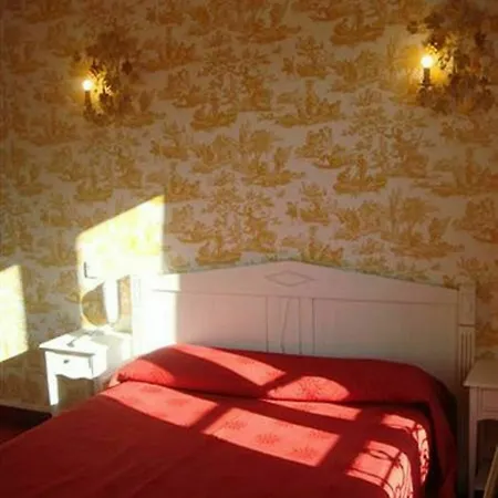 Regyn's Montmartre 2*