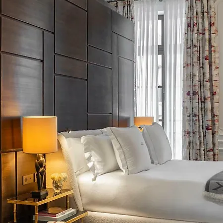 J.k. Place 5* Paris