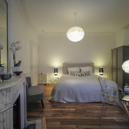 Relais12bis By Eiffel Tower 3*