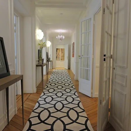 Relais12bis By Eiffel Tower