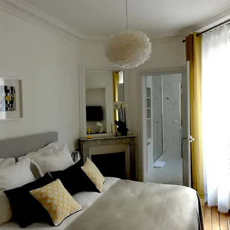 Couette-café Relais12bis By Eiffel Tower