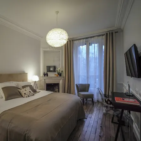 Couette-café Relais12bis By Eiffel Tower Paris