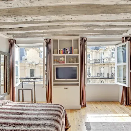 Apartment Luxury Louvre Paris