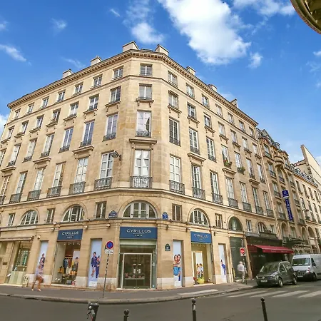 Luxury Louvre Apartment *
